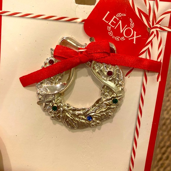 Lenox wreath ornament - Picture 1 of 2